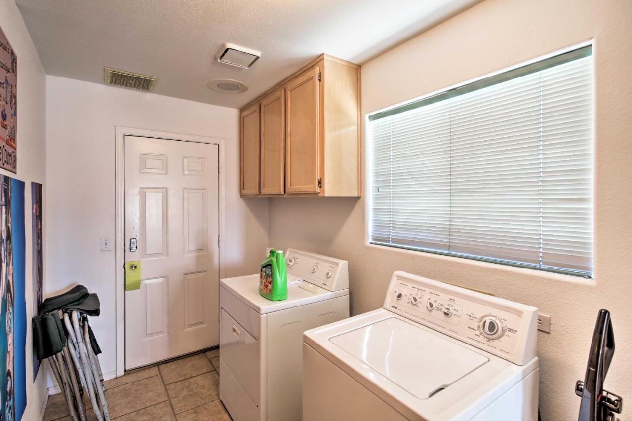 Lake Havasu Home With Rooftop Deck And Mountain Views! Lake Havasu City Dış mekan fotoğraf